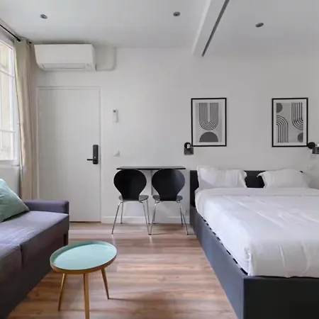 Urbanflat 202 - Beautiful In The Center Of *