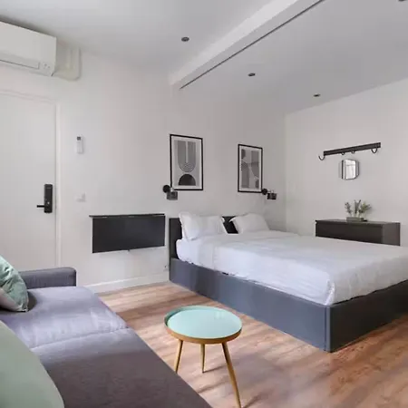 Urbanflat 202 - Beautiful In The Center Of *